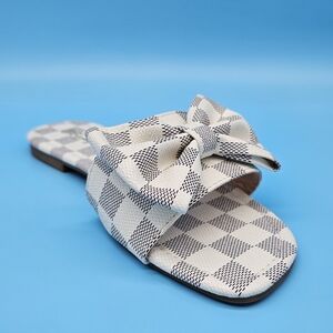 Stylish Checkered Bow Slip-On Sandals